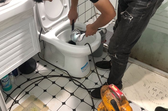 七星关马桶堵塞自己疏通还是找师傅?专业上门服务让你省时更省心